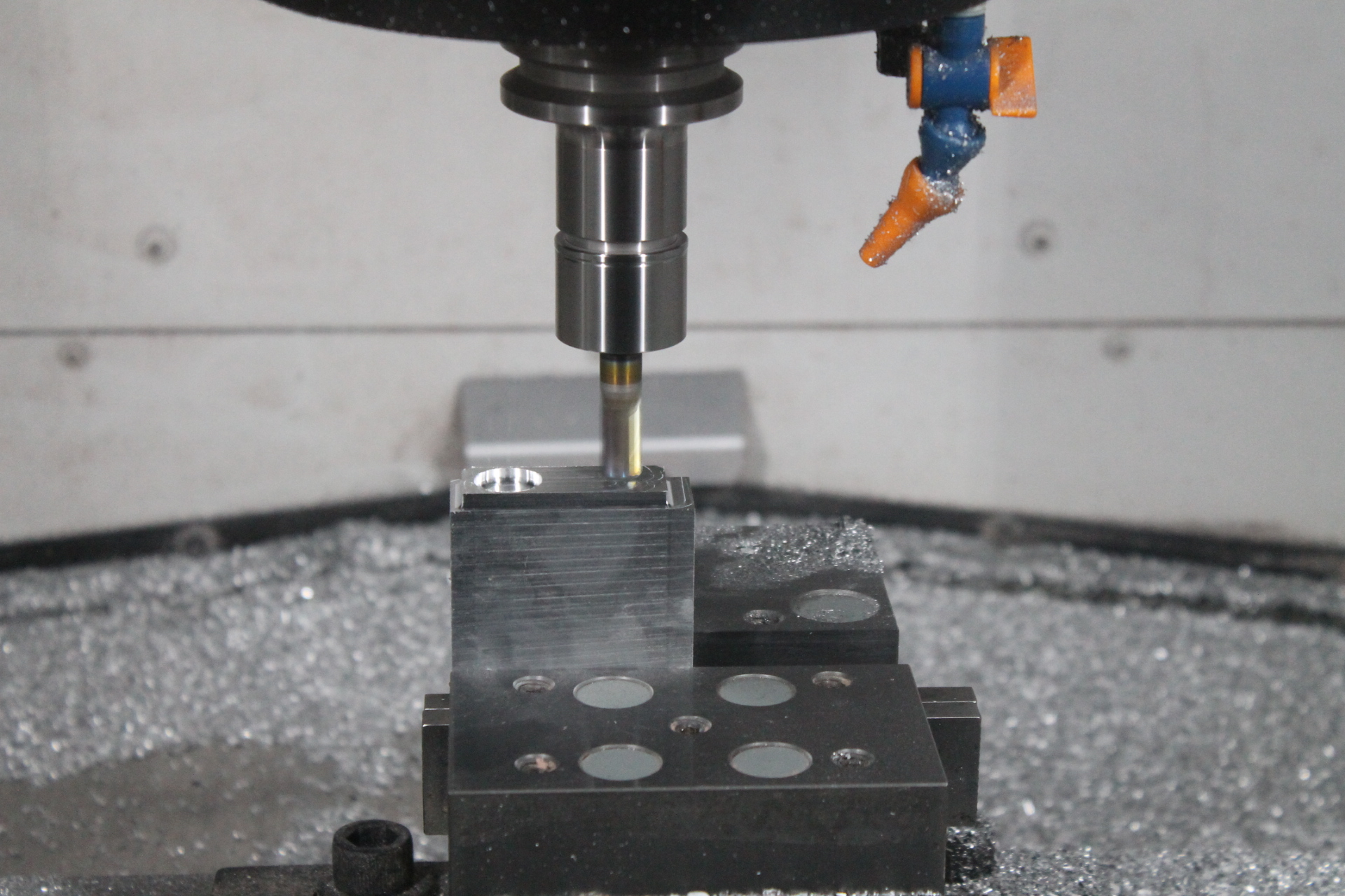 マシニングセンタでの加工