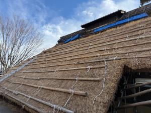 かやぶき民家屋根