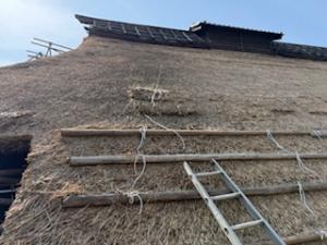 かやぶき民家屋根