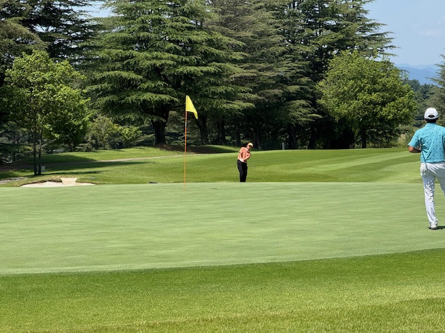 ゴルフ競技中の写真