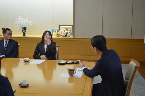 笑顔の佐藤選手