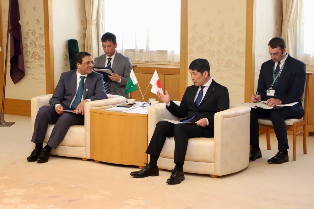 山本知事と大使の会談風景