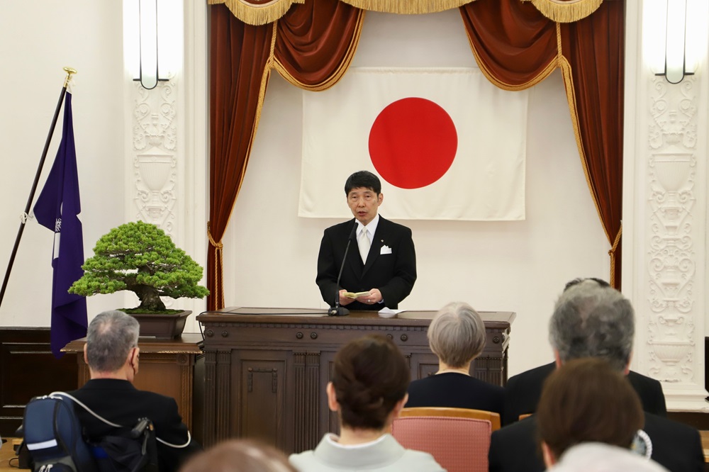 祝辞を述べる山本知事