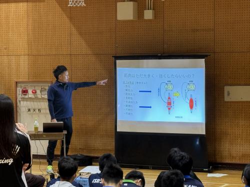 ATによる座学の様子の写真