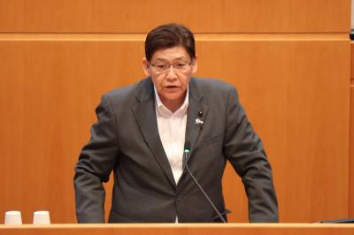 総務企画常任委員会委員長報告の写真