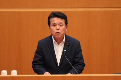 文教警察常任委員会委員長報告の写真
