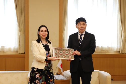 写真:山本知事と駐日ブルガリア共和国特命全権大使