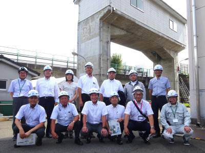関根発電所での集合写真