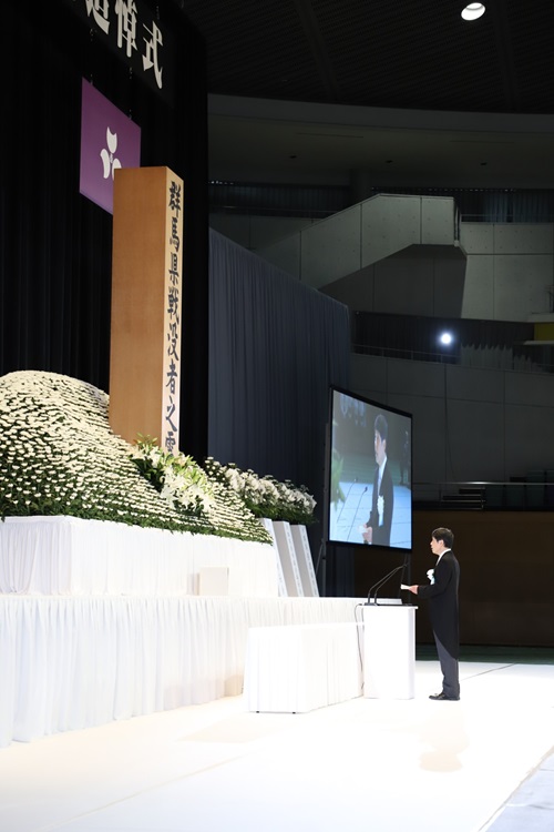 写真:式辞を読む山本知事