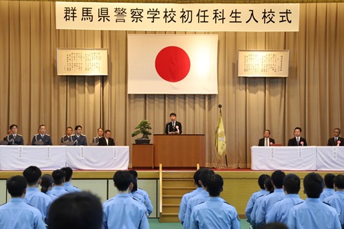 写真：祝辞を述べる山本知事