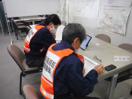 情報伝達訓練（県庁）の様子写真