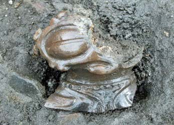 遮光器土偶(唐堀遺跡にて出土)写真 遮光器土偶(唐堀遺跡にて出土)写真