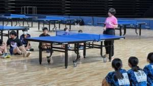 卓球トップコーチによる講義の様子の写真